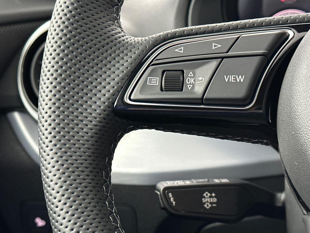 Audi Q2 s edition 35 tfsi 110 kw / 150 pk hatchback 7 vers