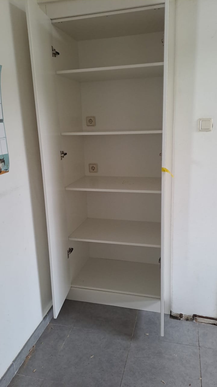 Klussen/schildersbedrijf heeft wat tijd over.