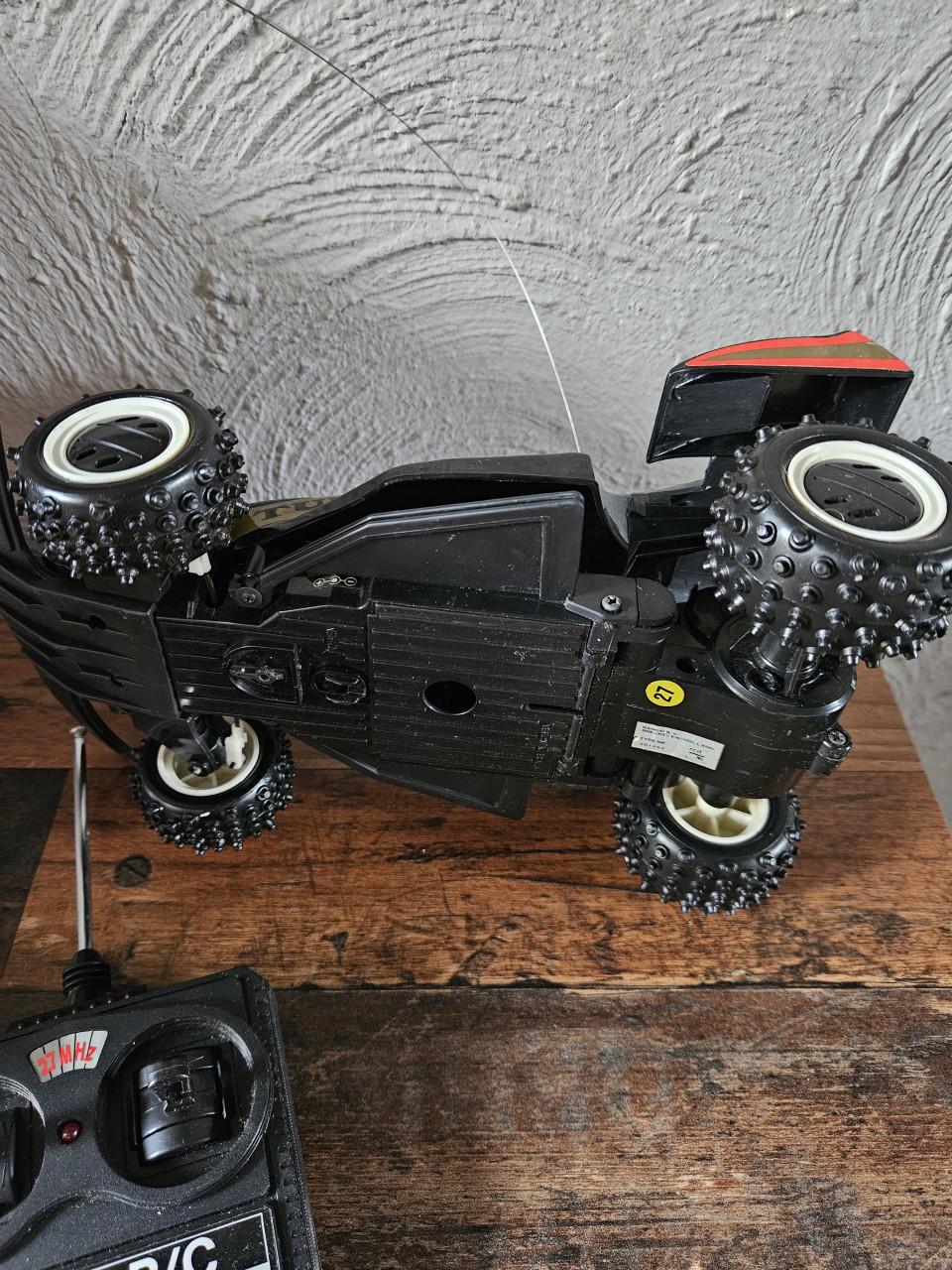 Vintage Bandai Black Max RC Auto - Schaal 1:16 OffRoad