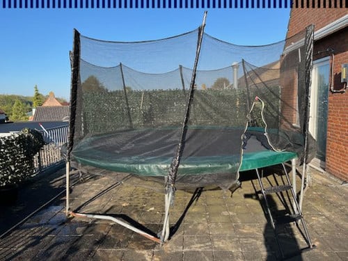 Trampoline