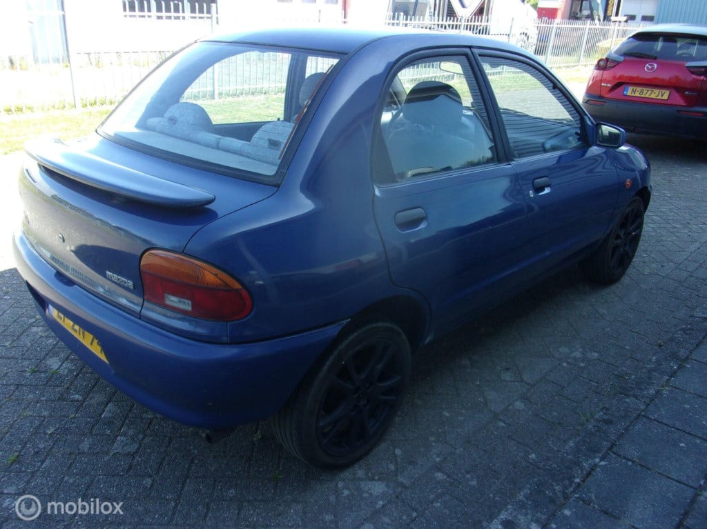 Mazda 121 1.3i glx
