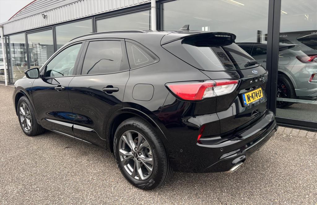 Ford Kuga 1.5 ecoboost 150pk st-line winterpack , carplay