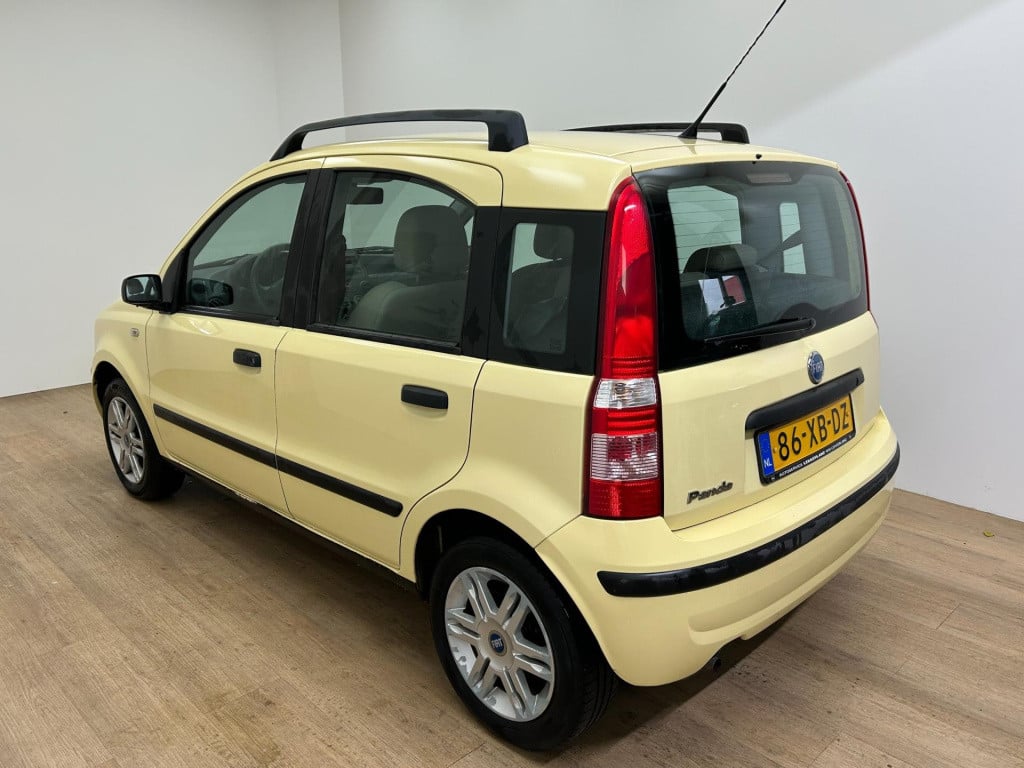 Fiat Panda occasion 1.2 emotion | geel | airco | 5 deurs |