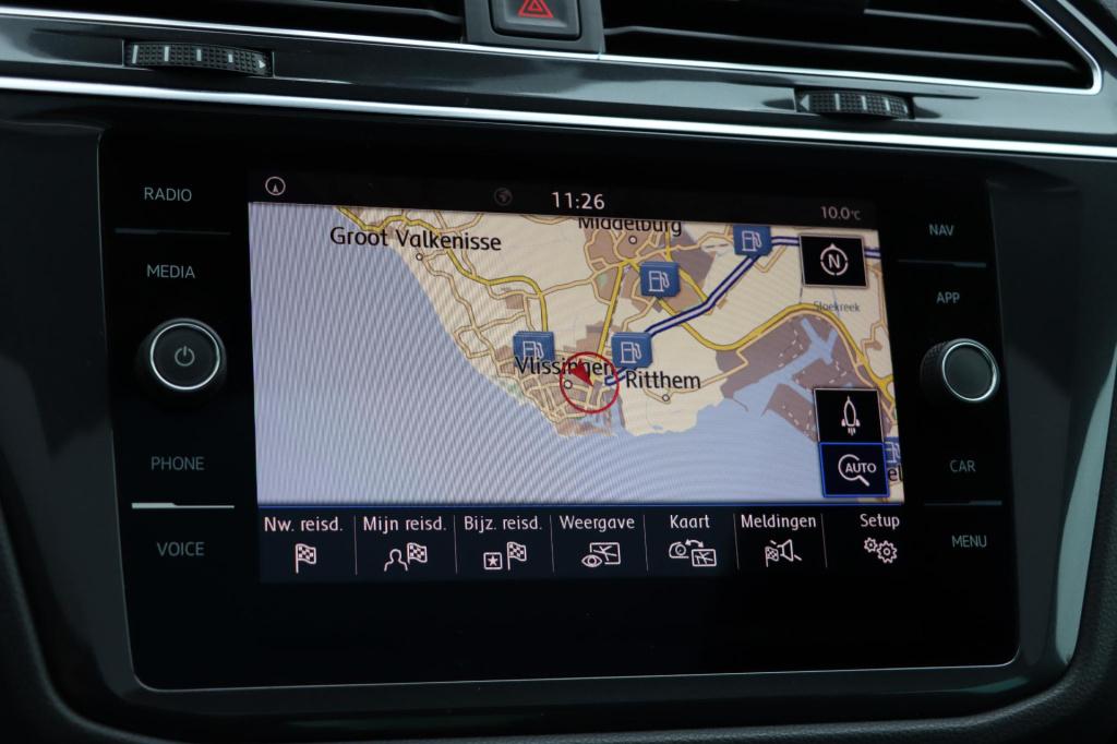 Volkswagen Tiguan 1.4 tsi comfortline business r | panoramadak | trekhaak |