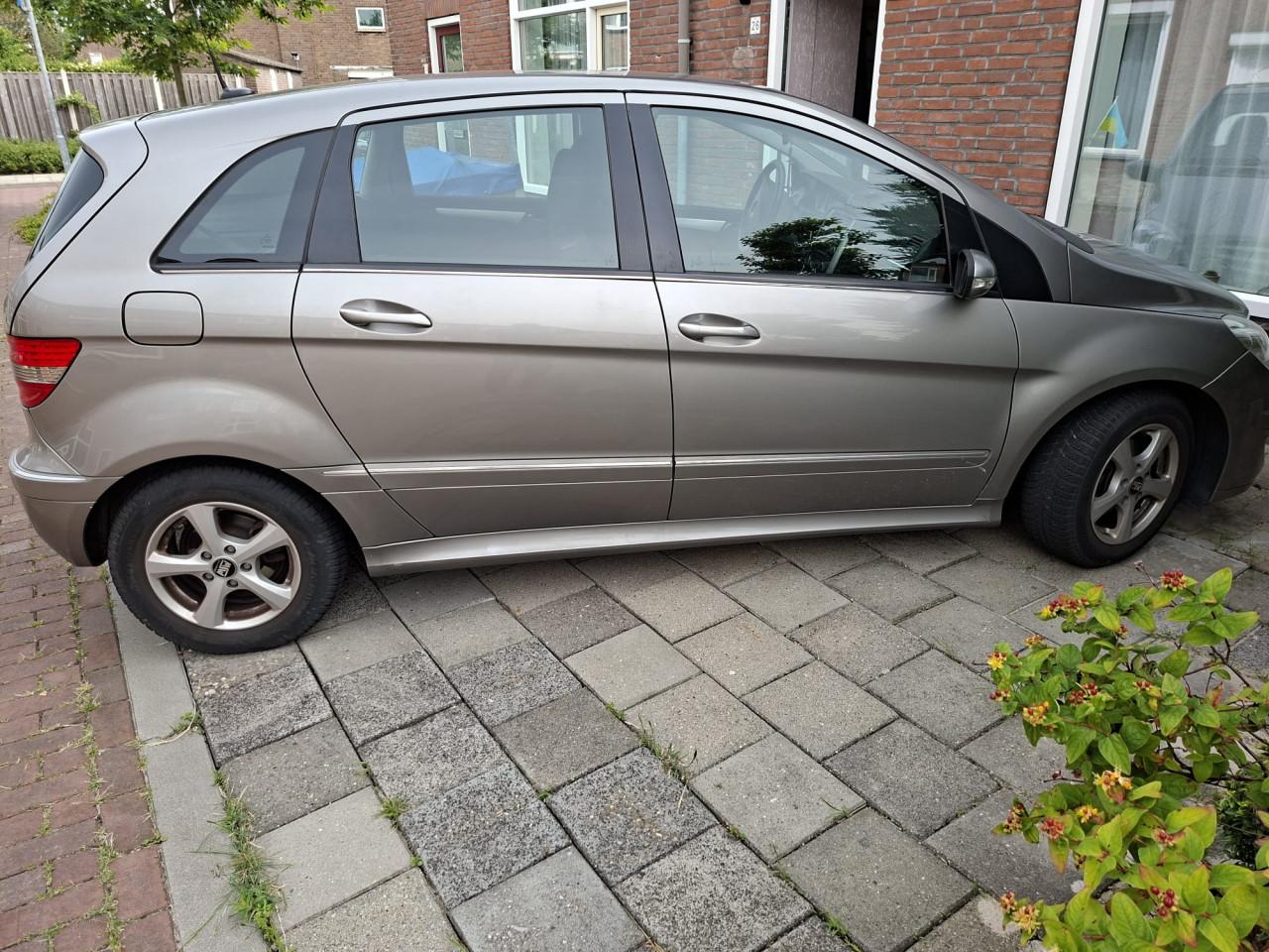 Mercedes-Benz B-Klasse 1.5 B150 5DRS CVT 2006 Grijs