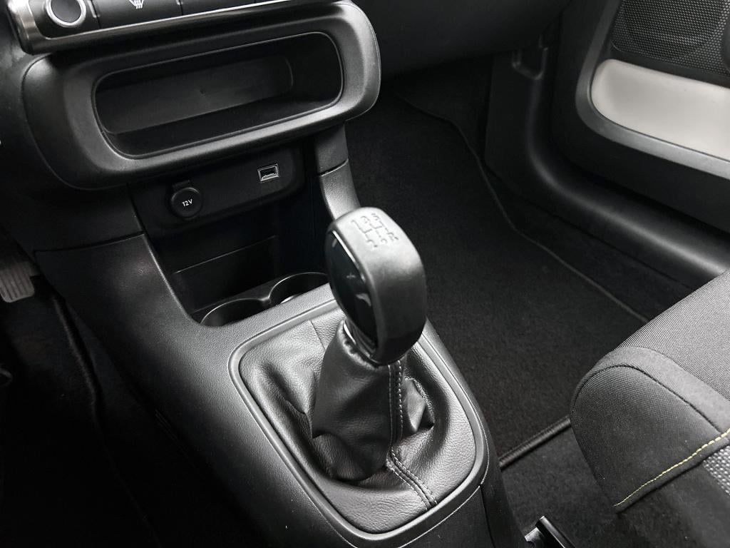 Citroen C3 82pk shine | rijklaar | stoelverwarming | apple carplay | parkee