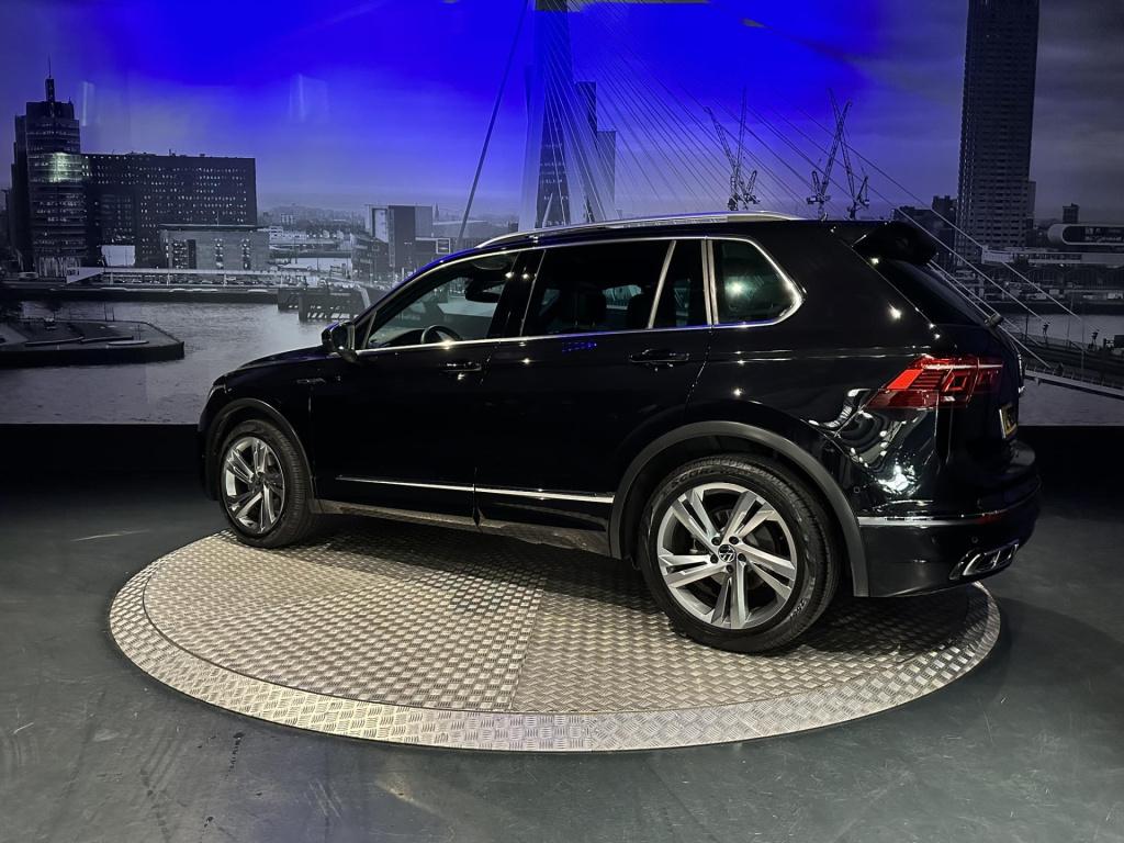 Volkswagen Tiguan 1.5 tsi r-line business+ my 2021*pano*keyless*leder*trekh