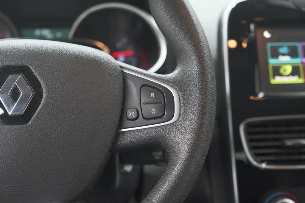 Renault Clio tce 90 limited | navigatie | parkeersensoren | cruise control 