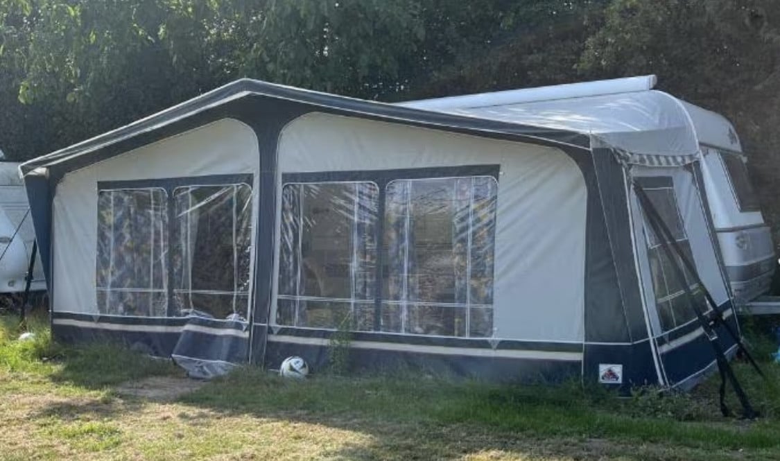 Dorema voortent maat 15 incl frame staal, met nieuwe luifel