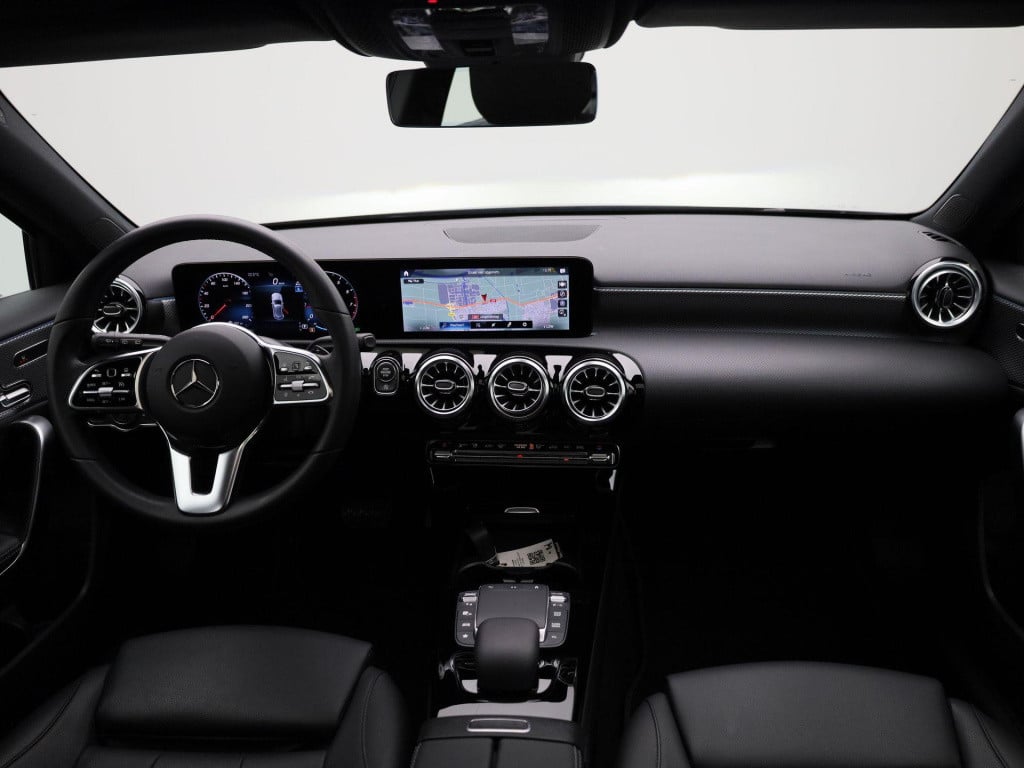 Mercedes-Benz A-Klasse 200 business solution luxury | automaat | panoramada
