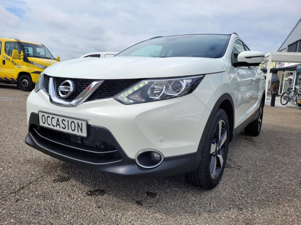 Nissan Qashqai 1.2 n-vision automaat panoramadak 360 camera navi