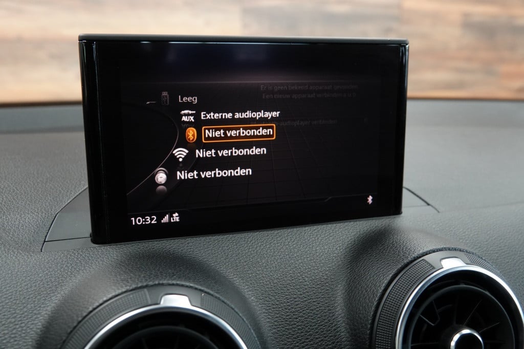 Audi Q2 1.0 tfsi | led | pdc | carplay |