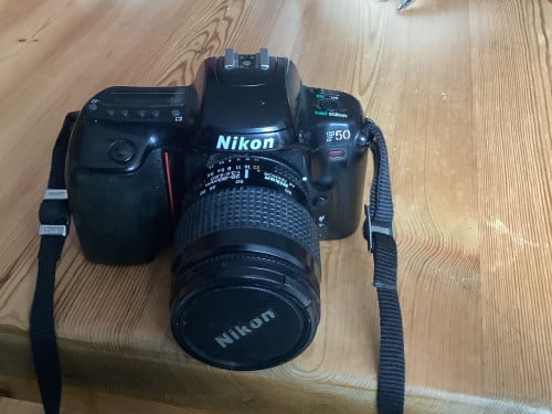 Nikon camera F50 met lens 28-80mm