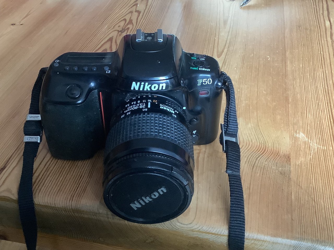 Nikon camera F50 met lens 28-80mm