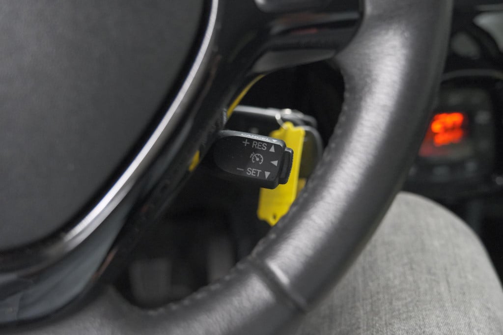 Peugeot 108 1.0 e-vti collection top! | elektrisch vouwdak | apple carplay 