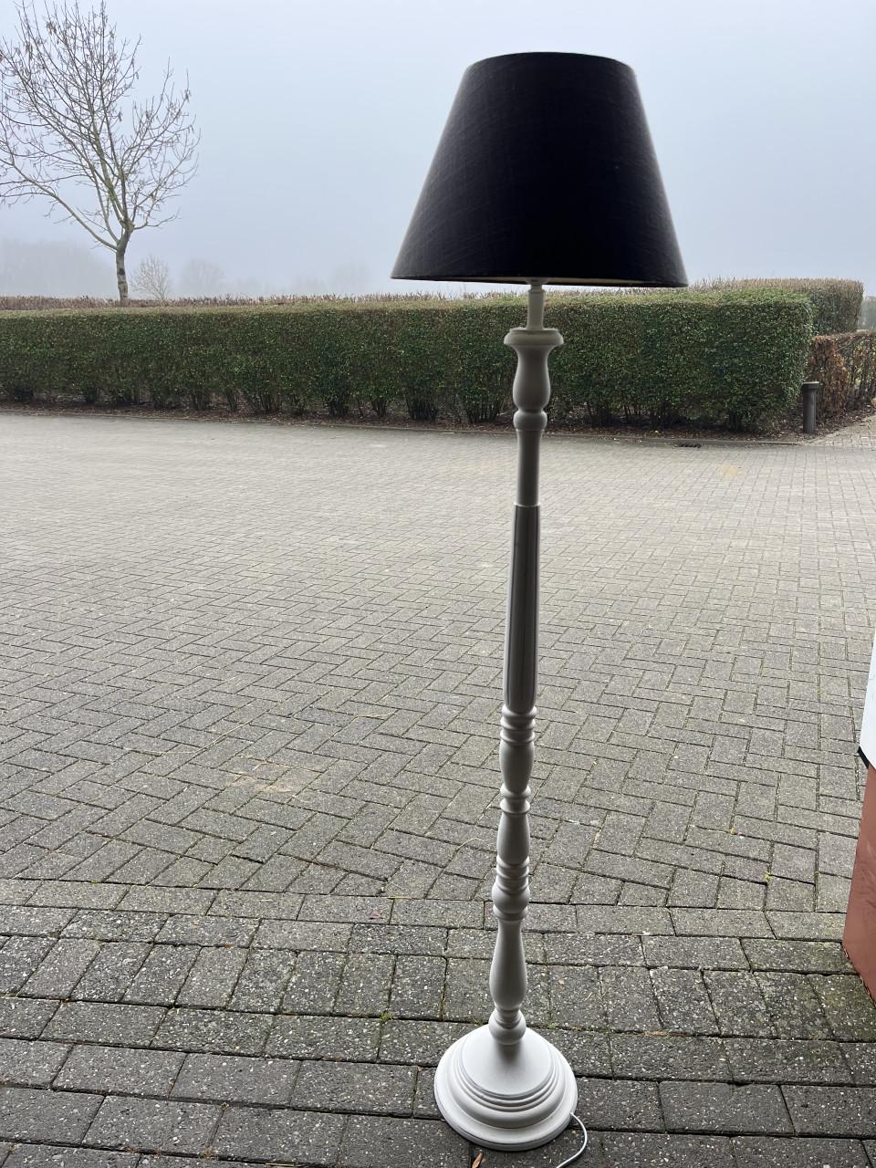 2 Mooie Staande lampen