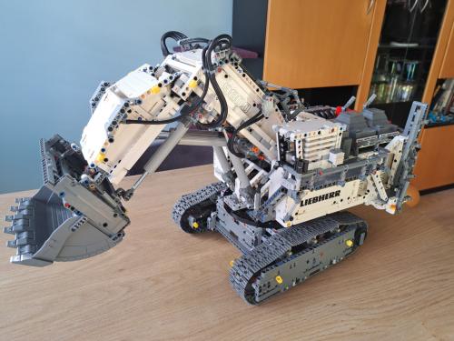 Te koop Lego Technic Liebherr R9800