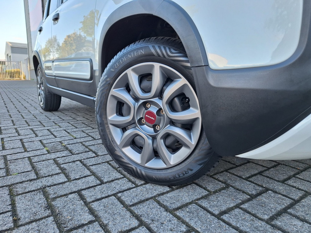 Fiat Panda 1.0 hybrid city cross