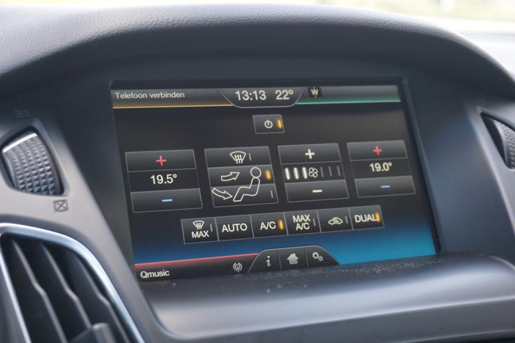 Ford Focus wagon 1.0 titanium edition climate / navi / cruise / parkeers. /