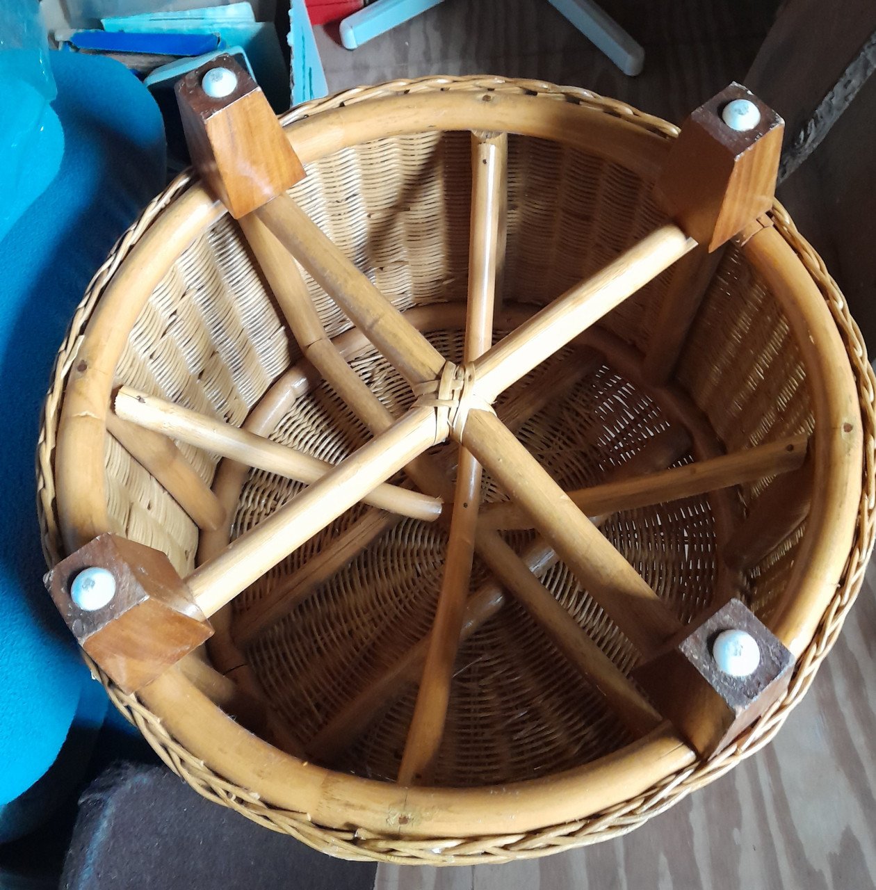 Z.g.a.n rotan poef