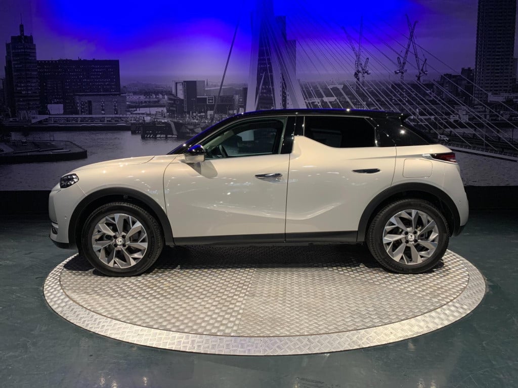 Ds Ds 3 crossback e-tense so chic 50 kwh *leder*appconnect*head-up*camera* 