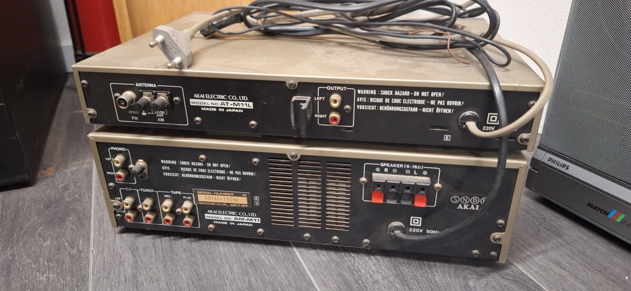 Vintage Akai versterker