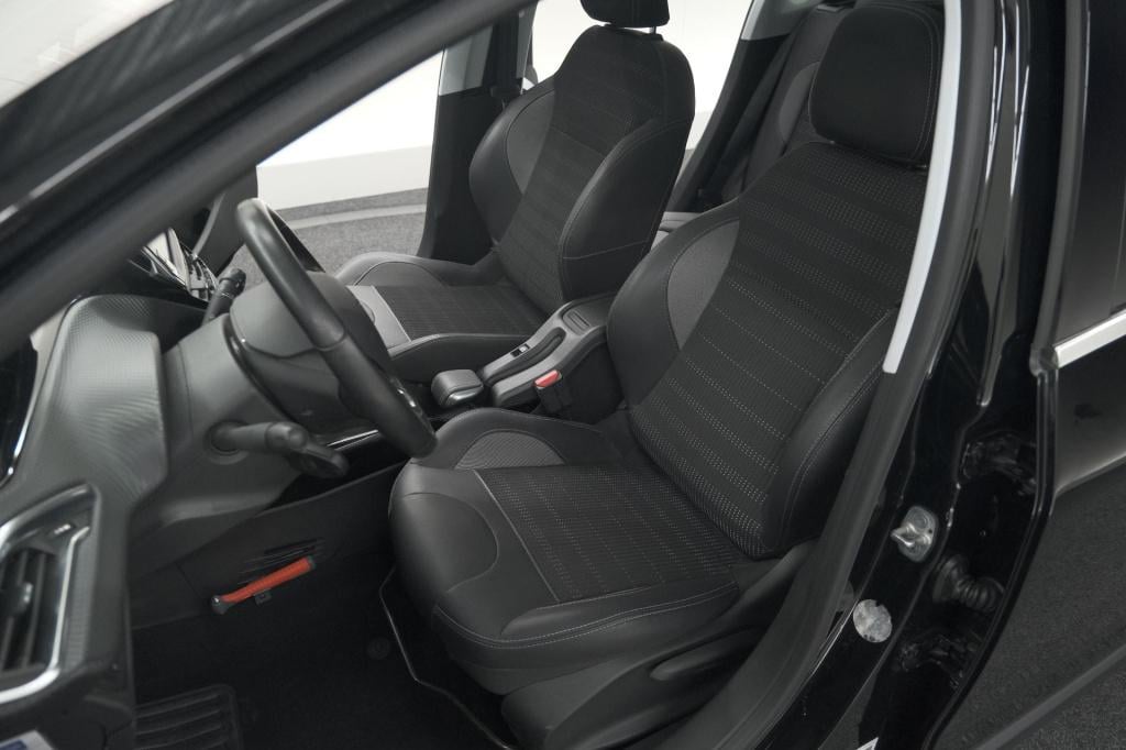 Peugeot 2008 puretech 110 allure | panoramadak | navigatie | camera | parke