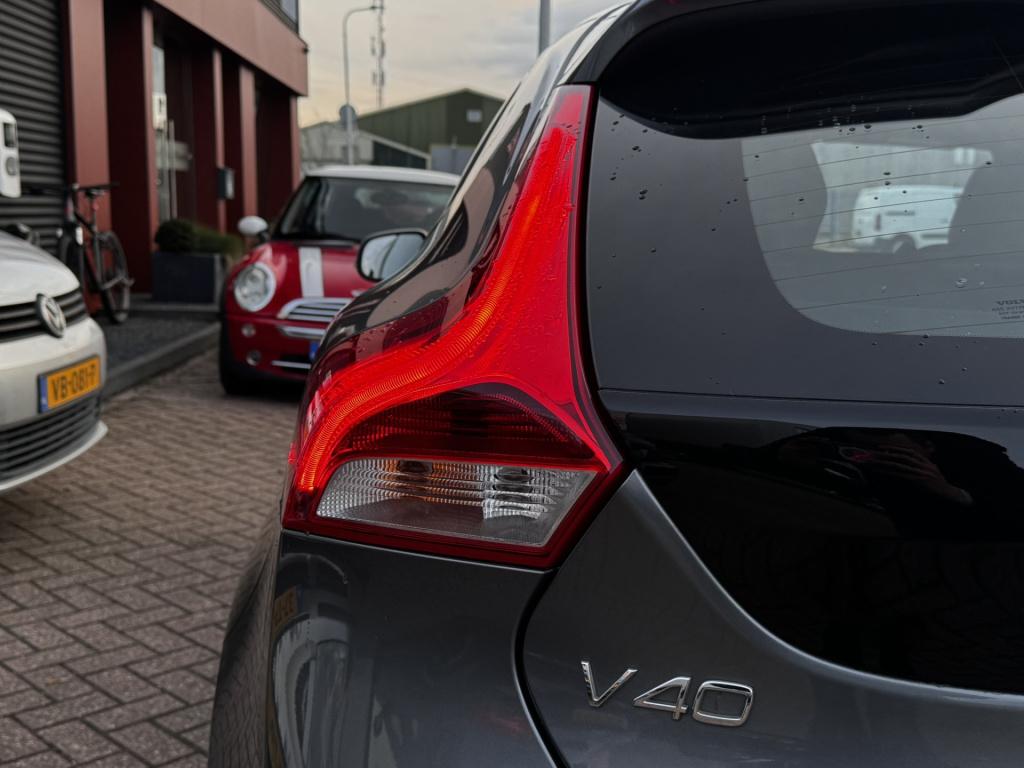 Volvo V40 2.0 t4 business sport | automaat | nav | carplay | trekhaak
