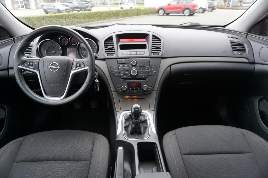 Opel Insignia 1.8 edition climate / cruise controle / parkeersensor