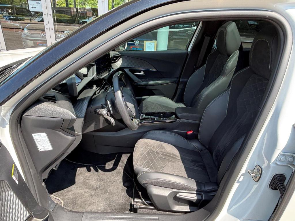 Peugeot 2008 1.2 puretech 130pk gt-line| carplay|camera|panodak|rijklaarpri