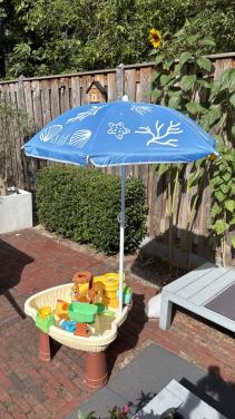 Step2 watertafel met parasol – nette staat
