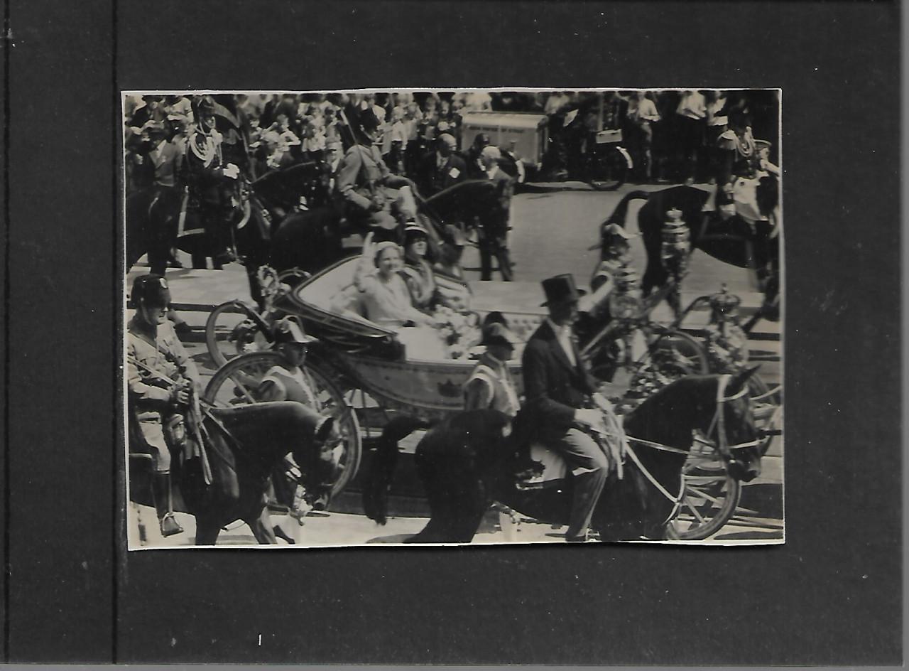 Ansichtkaart A 170  Koninklijk paar Amsterdam  8 juni  1937