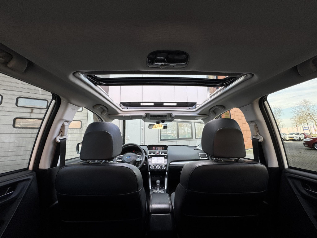 Subaru Forester 2.0 premium | trekhaak afneembaar | panoramadak | navigatie