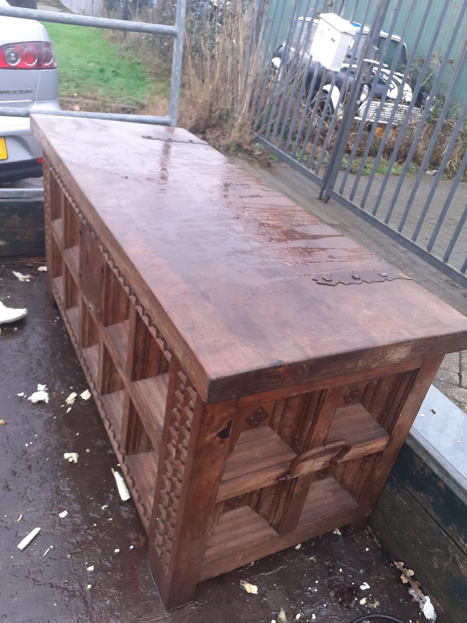 DEKENKIST  mooie gave van Hard hout 4 cm dik