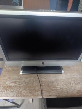 Yakumo tv 32 inch