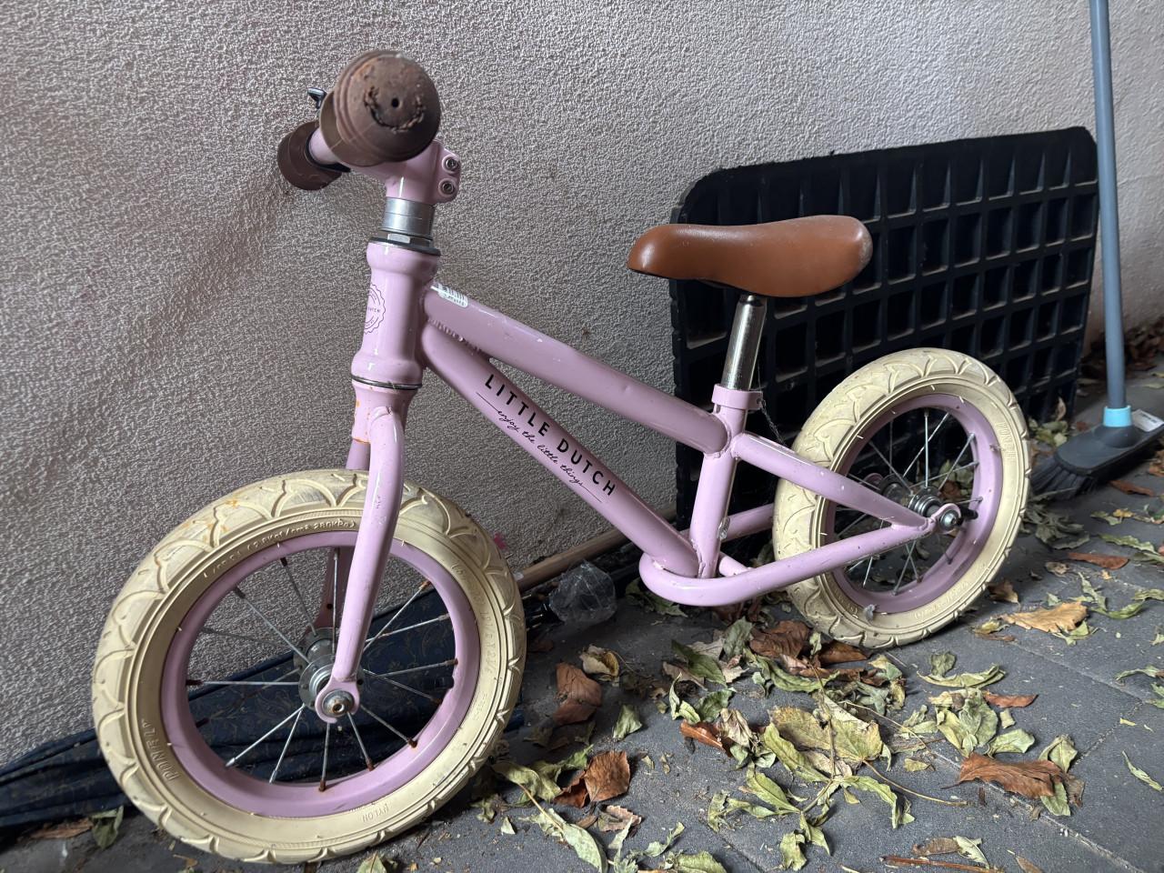 Kinder loop fiets meisje little dutch