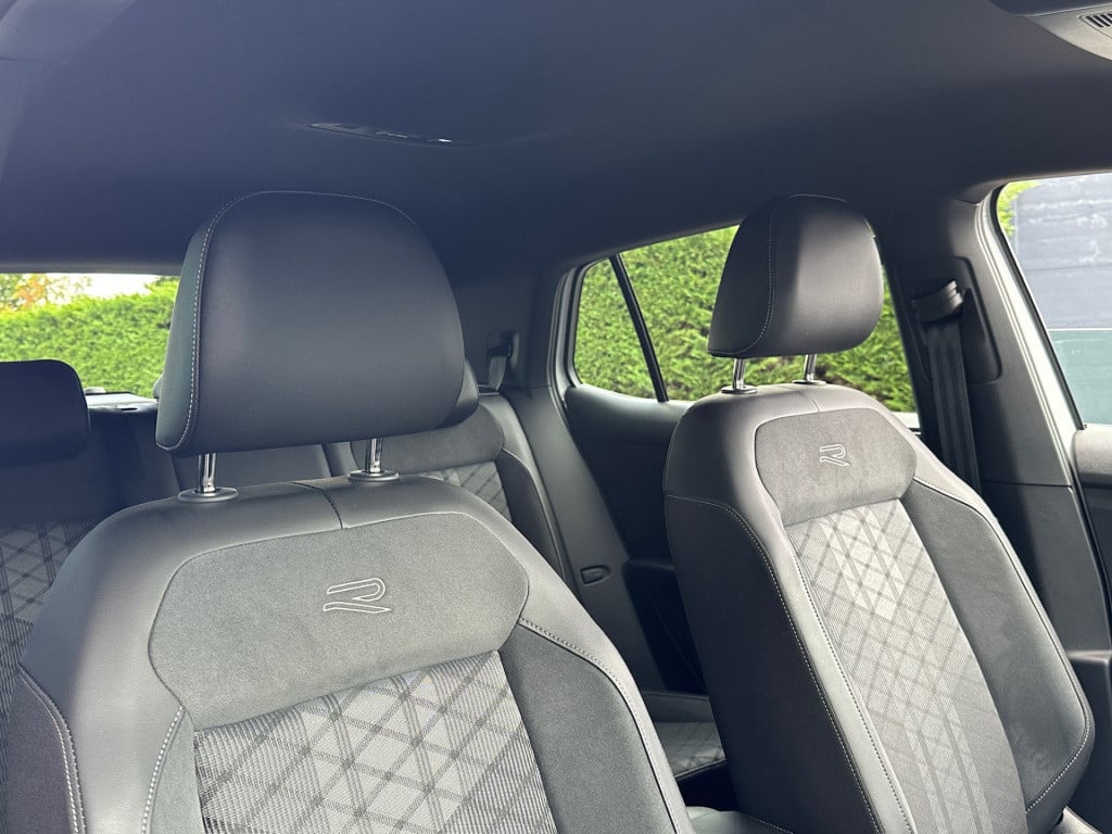 Volkswagen T-cross 1.5 tsi 150pk dsg r-line | camera | trekhaak | navi | ad