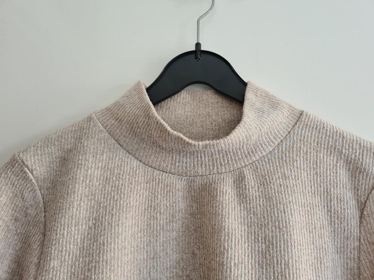 Amisu licht beige / ecrukol trui  Maat L