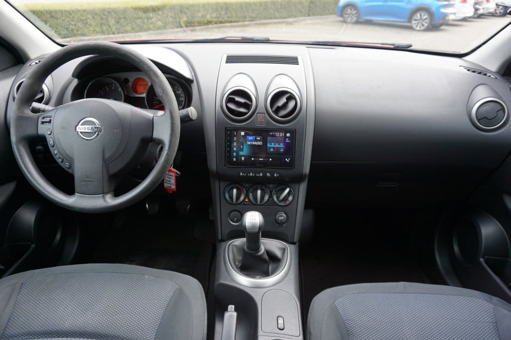 Nissan Qashqai 1.6 visia airco / elektr. ramen / trekhaak