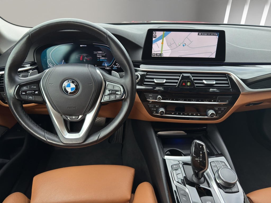 BMW 5 Serie 530e iperformance | sport line | leder cognac | electr.zonnesch
