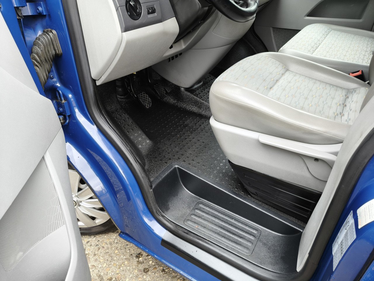 Volkswagen Transporter 2.0 TDI 140 pk Dubbel Cabine 6-Zits Airco