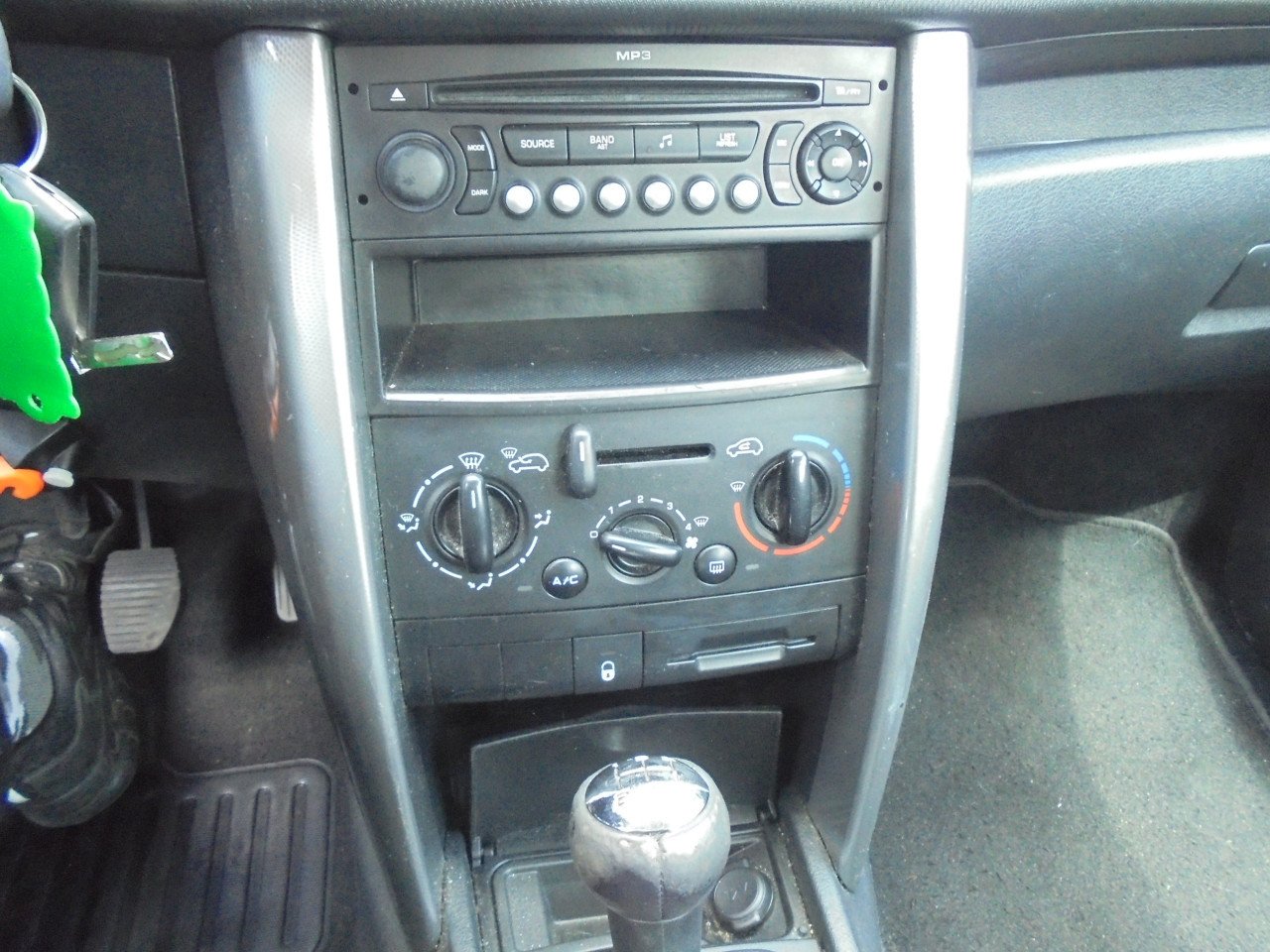 207 5 deur hatchback 1.4 VTi Look vol jaar Apk bij aflevering  met N.A.P