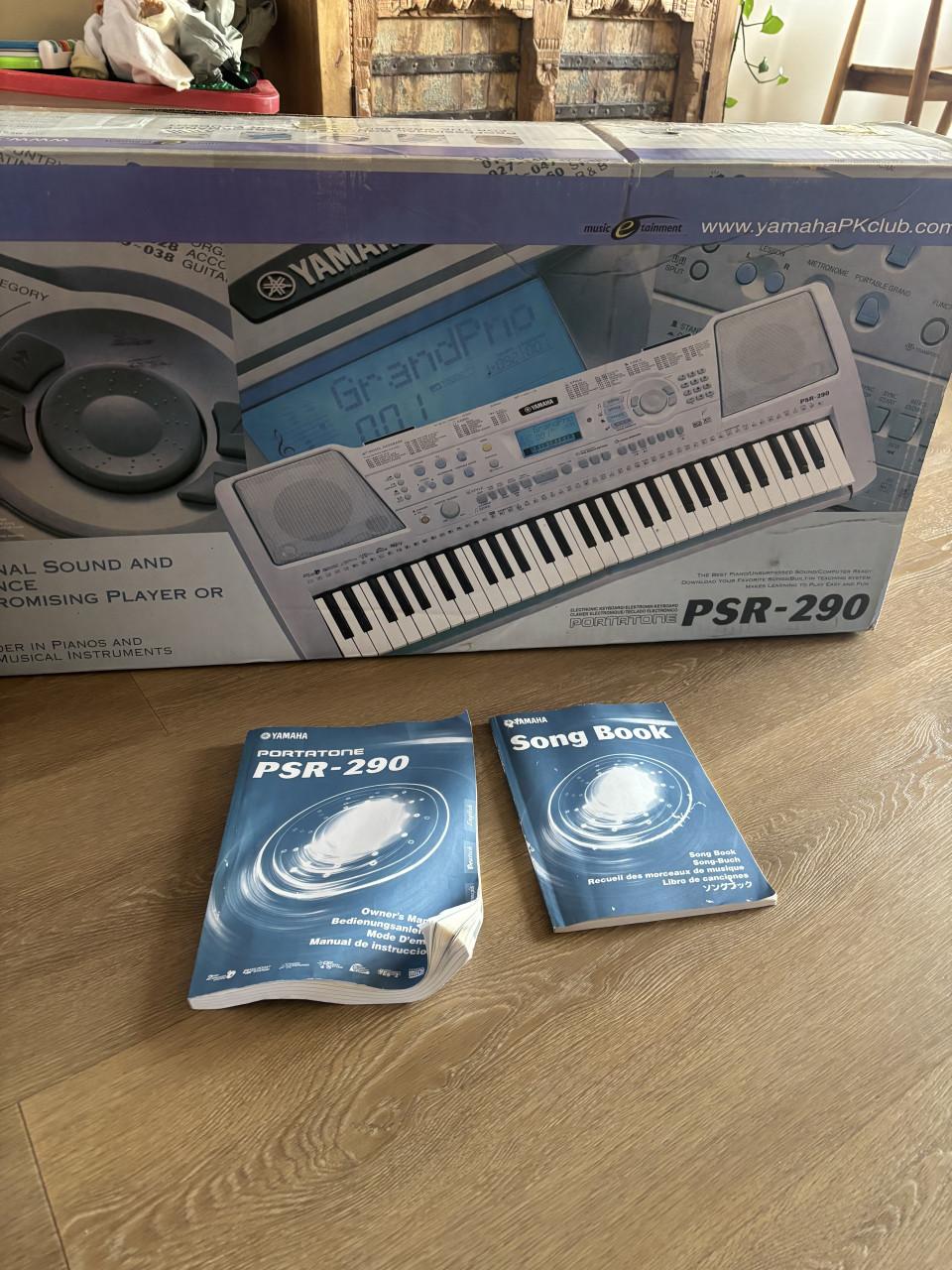 Yamaha PSR290 Keyboard 2/3x gebruikt compleet met toebehoren