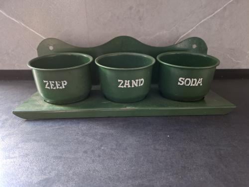 Emaille zeep soda en zand