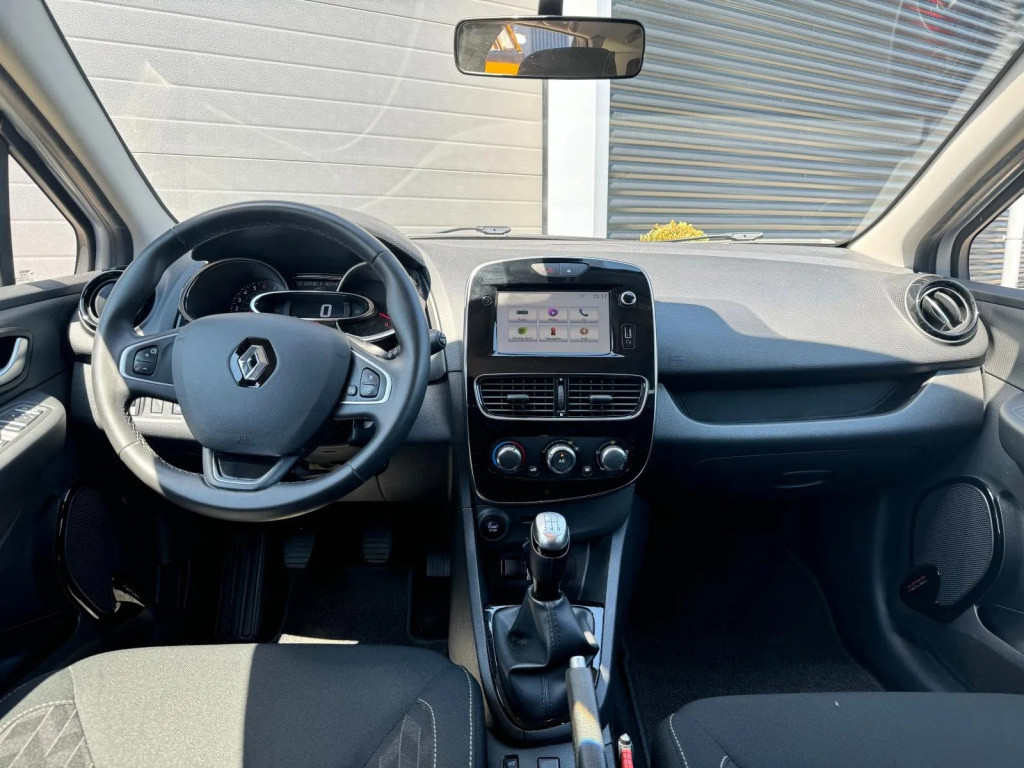Renault Clio estate 0.9 tce limited