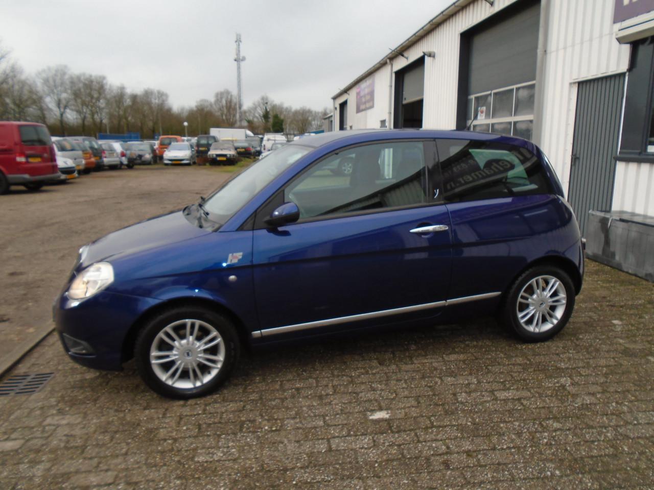 Lancia Ypsilon 1.2 Oro