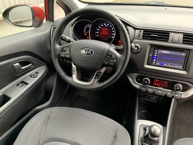 Kia Rio 1.2 cvvt navi | clima | cruise | parkeersensoren | trekhaak | nap e