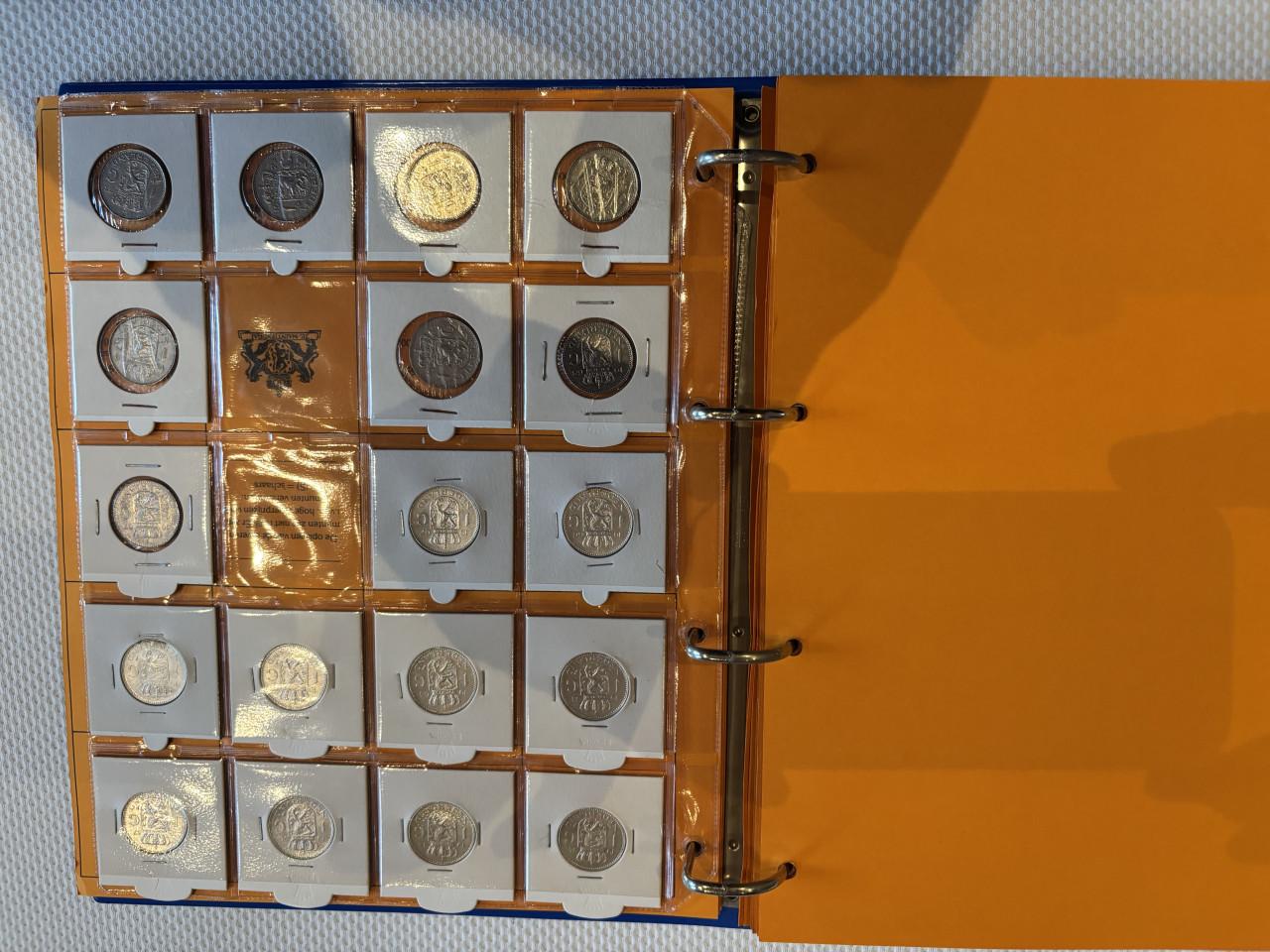 Map Nederlandse munten Juliana 1948 tot 1980 inclusief zilver compleet