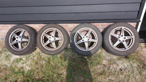 Decent Velgen 16 inch vanaf Mondeo MK4