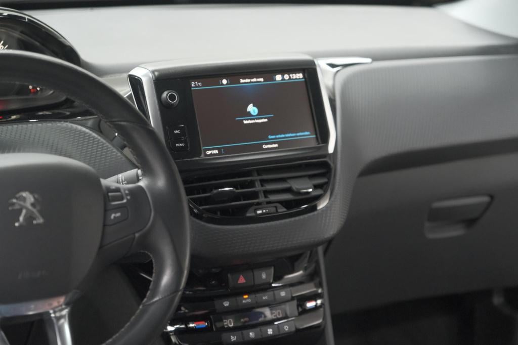 Peugeot 208 puretech 100 eat6 allure | panoramadak | camera | navigatie